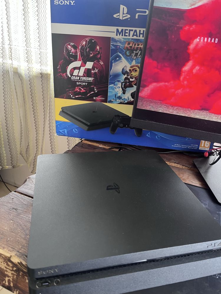 Sony PS4 Slim 1Tb , без джоствка . Трог