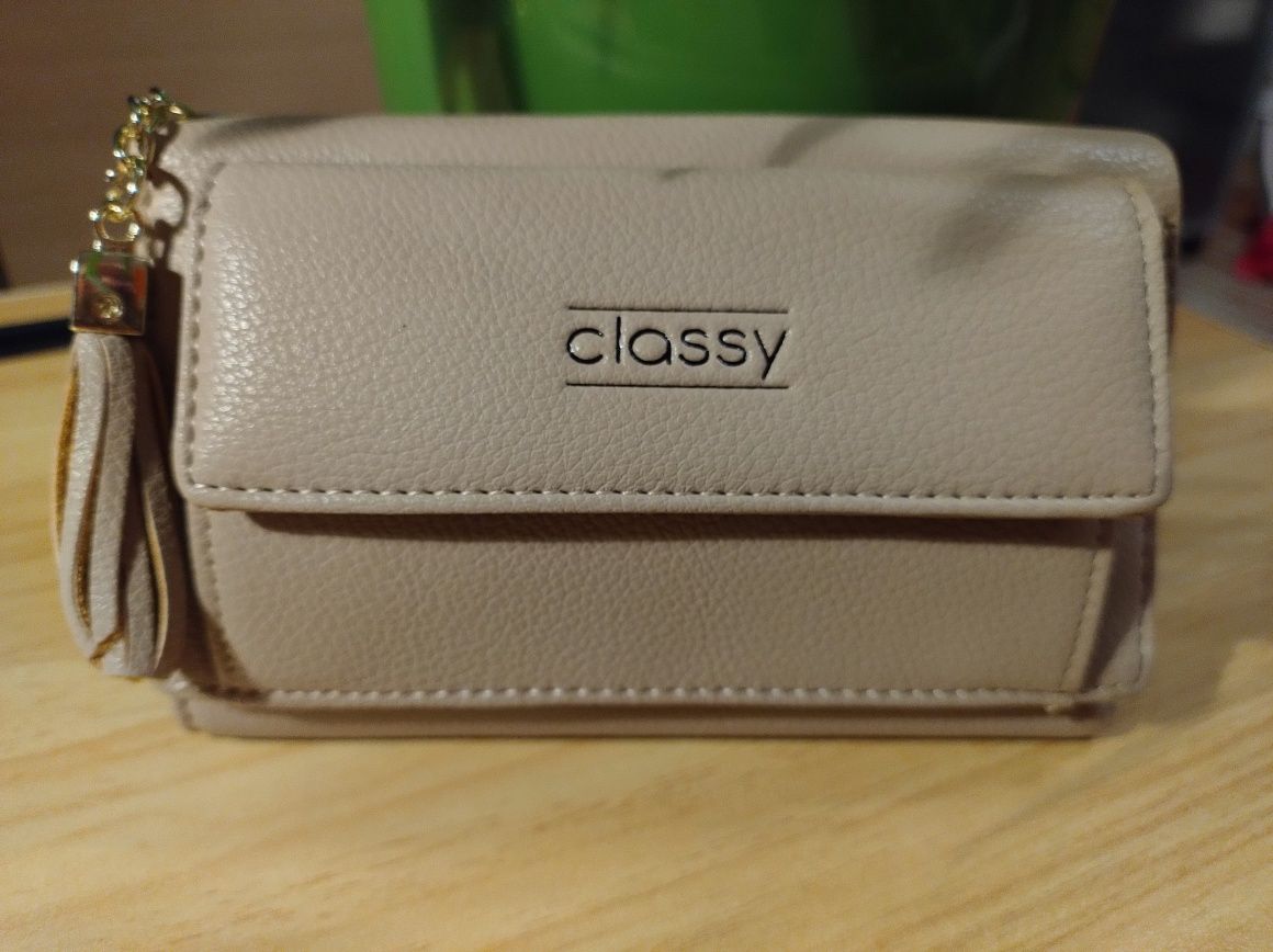 Elegancki damski portfel na prezent CLASSY