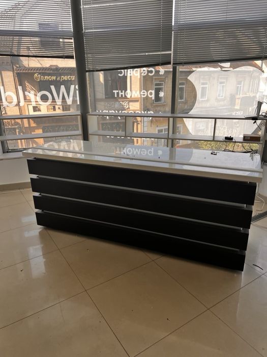 Продається офісний стіл ! Стан ідеальний