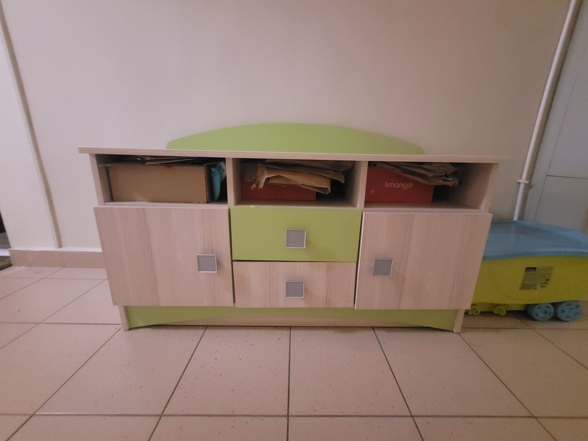 Zestaw mebli dziecięcych