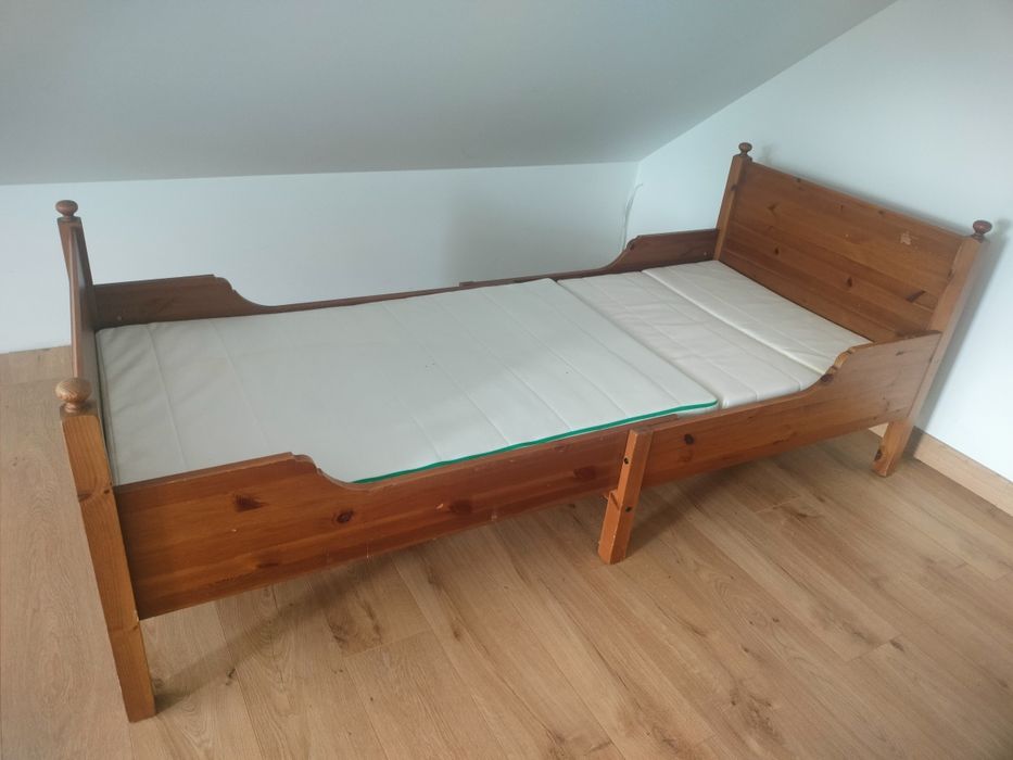 Łóżko drewniane rosnące razem z dzieckiem Ikea leksvik