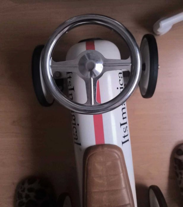 Triciclo clássico Itsmagical