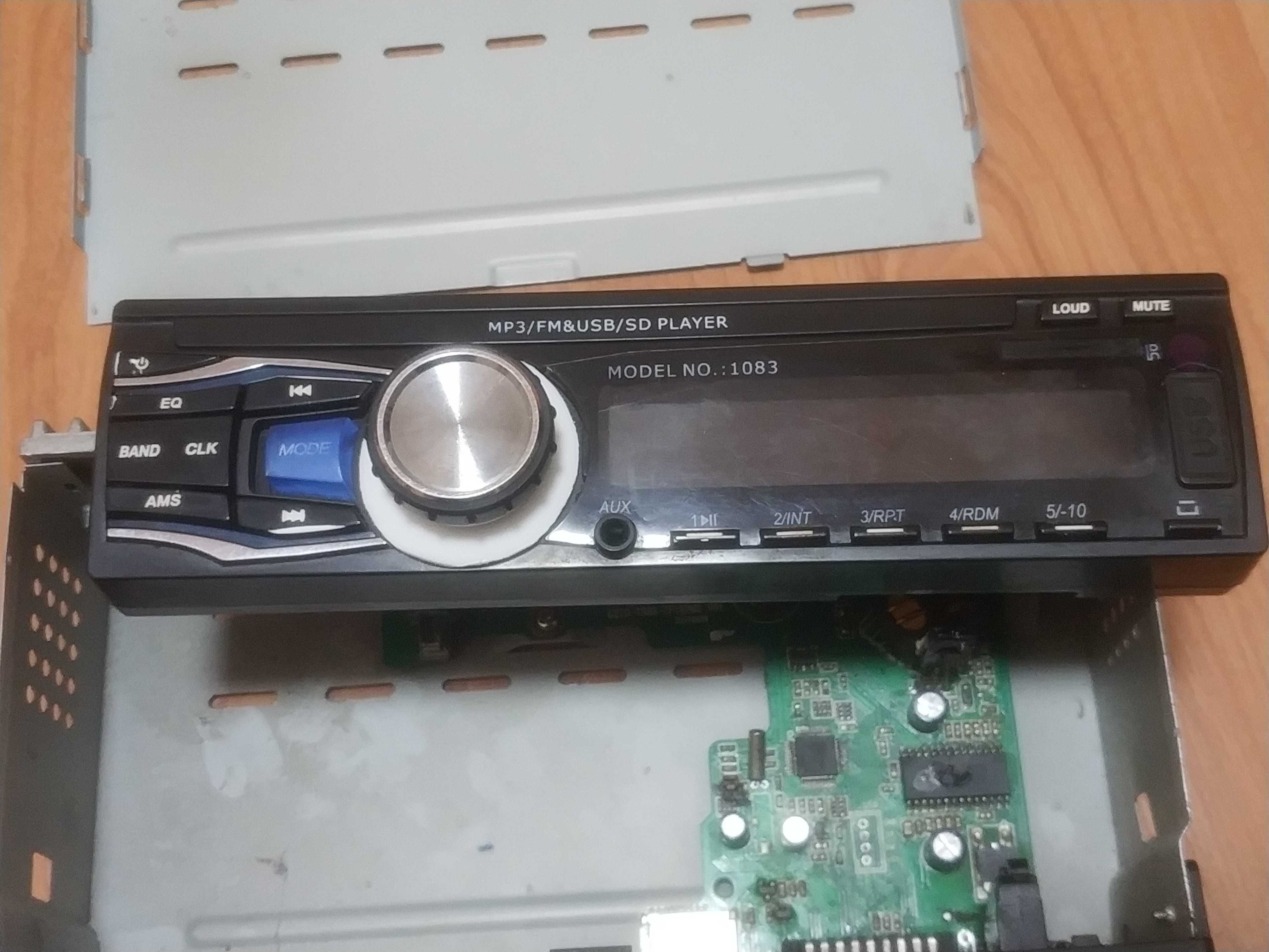 На запчасти магнитола Pioneer 1083