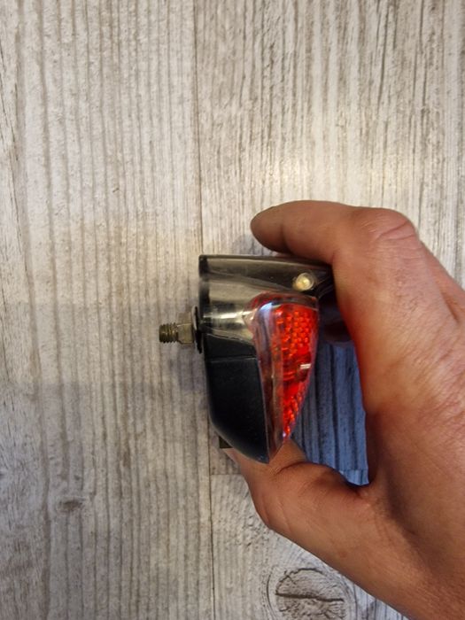Lampka lampa rowerowa tylna Move przewodowa