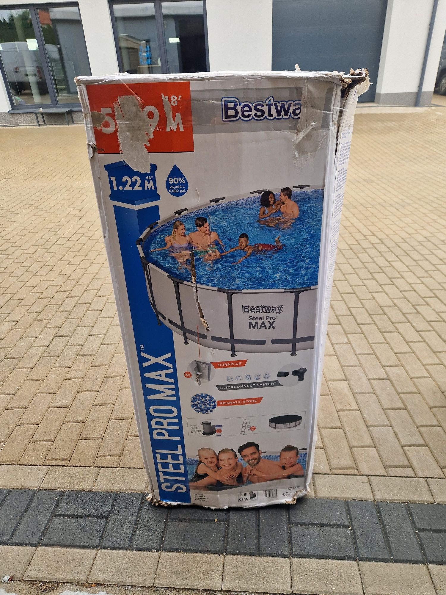 Basen stelażowy marki Bestway 5.49 Uszkodzony