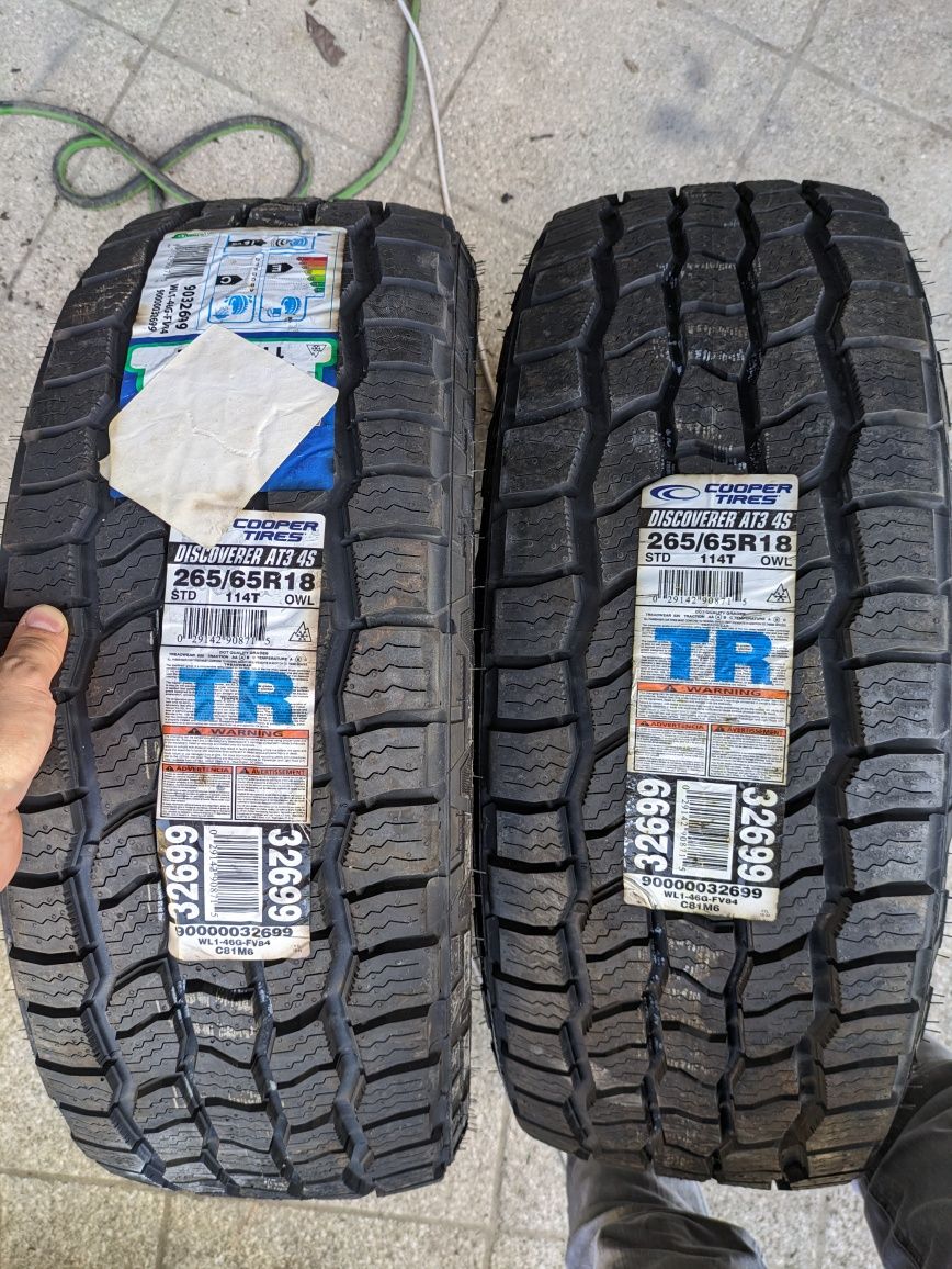 2 pneus Cooper Discoverer AT3 265/65R 18 novos