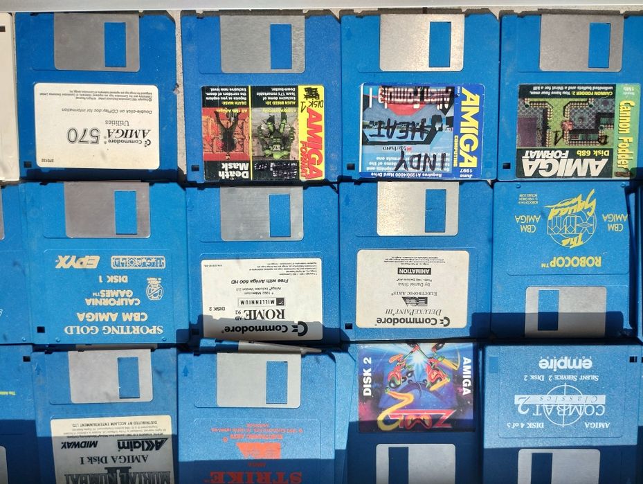 Gra amiga 500 Mortal kombat I i II i wiele innych kultowych tytułów