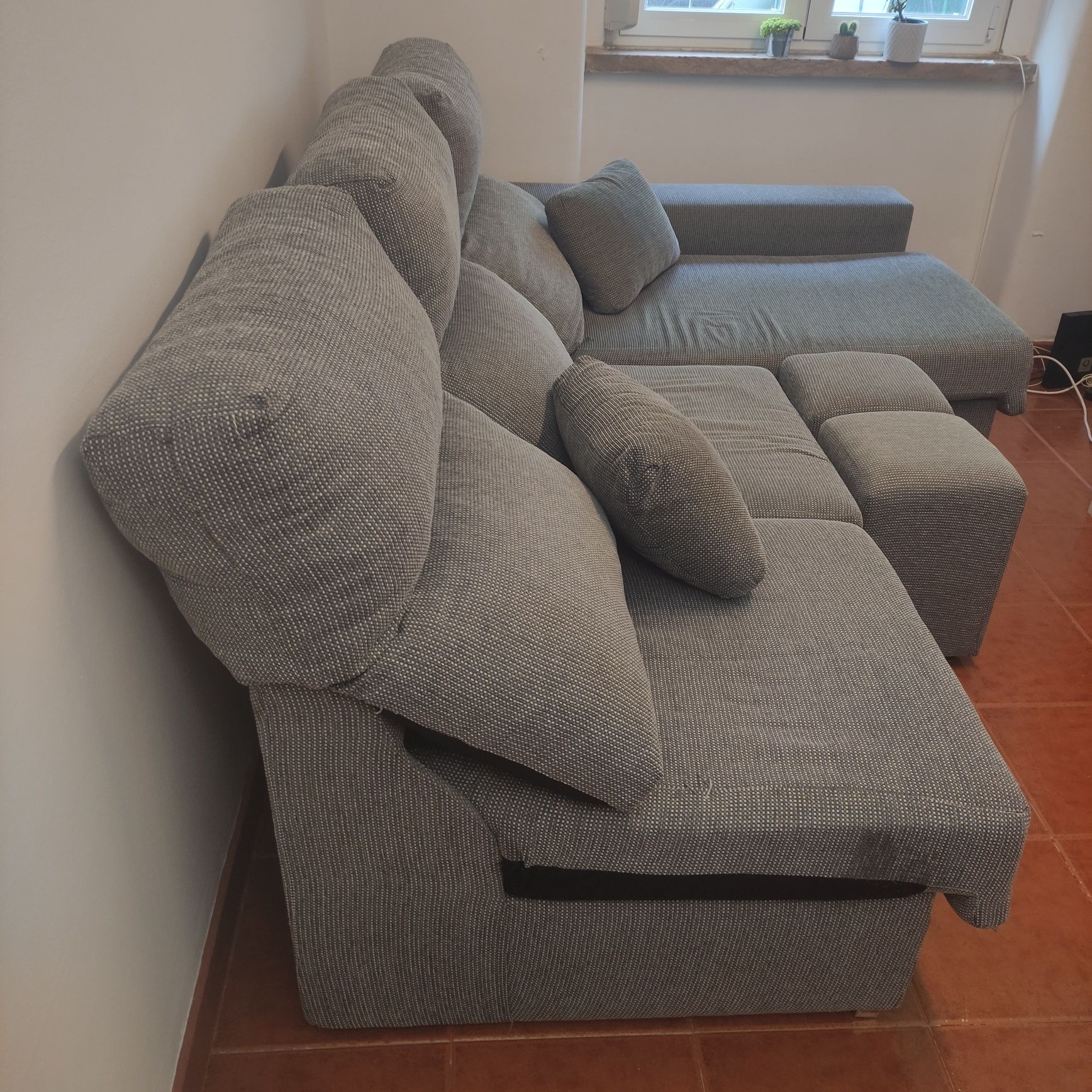 Sofá chaise Longe 3Lugares + 2 Bancos