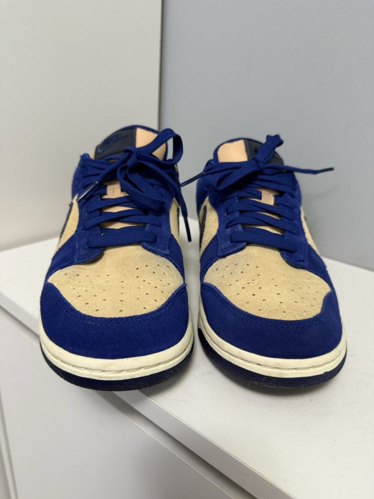 Продам женские замшевые кроссовки Nike Dunk Low