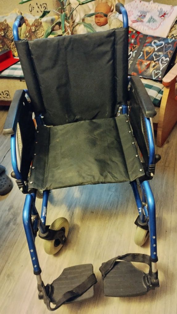 Wózek inwalidzki ręczny D 200