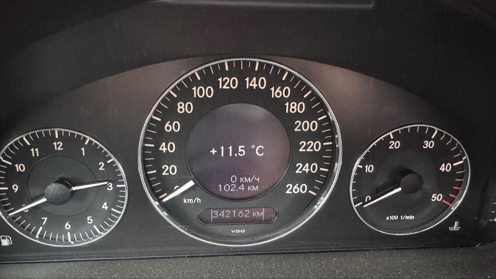 Mercedes-Benz e280 s211