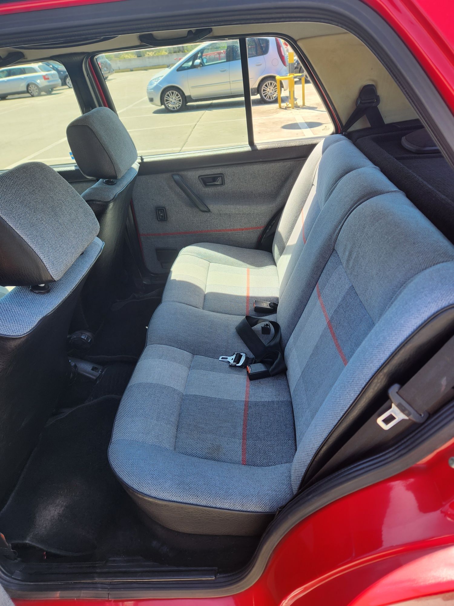 Golf 1.6 turbo diesel impecável impecável de tudo Aceito retoma