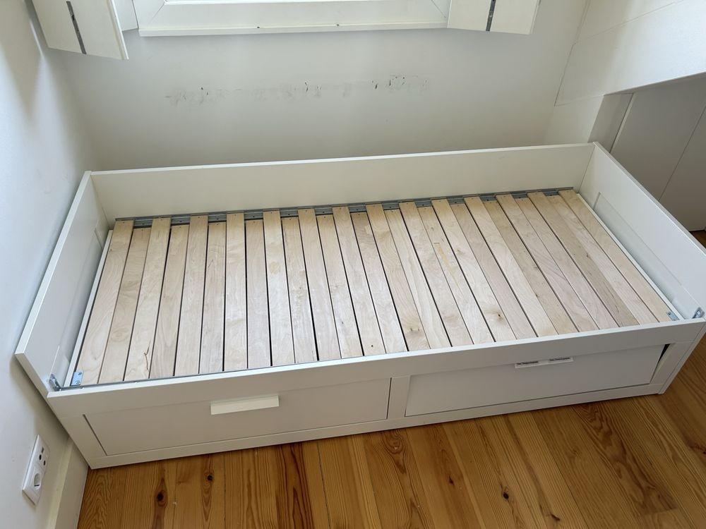 Cama brimmes extensivel ikea solteiro e 2 colchoes