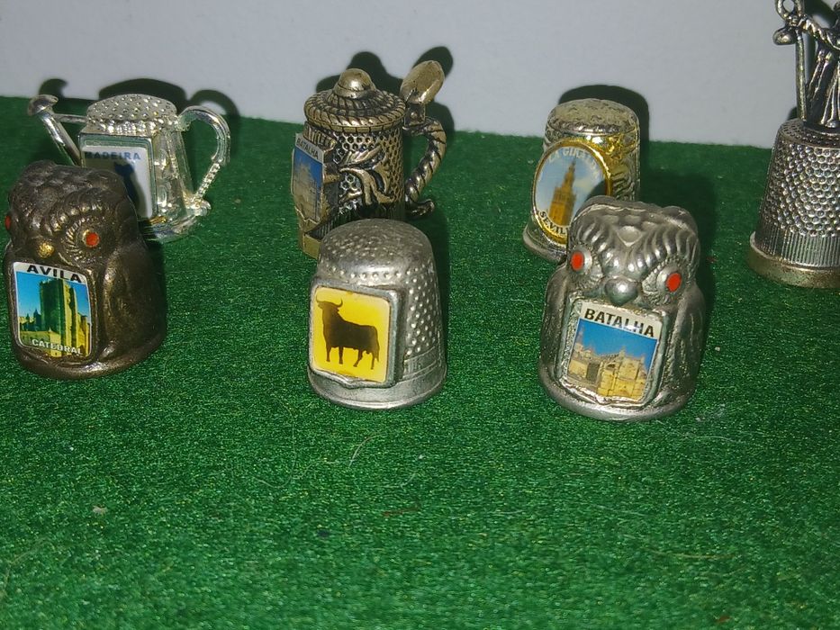 Colecao 12 dedais metal por 25 €