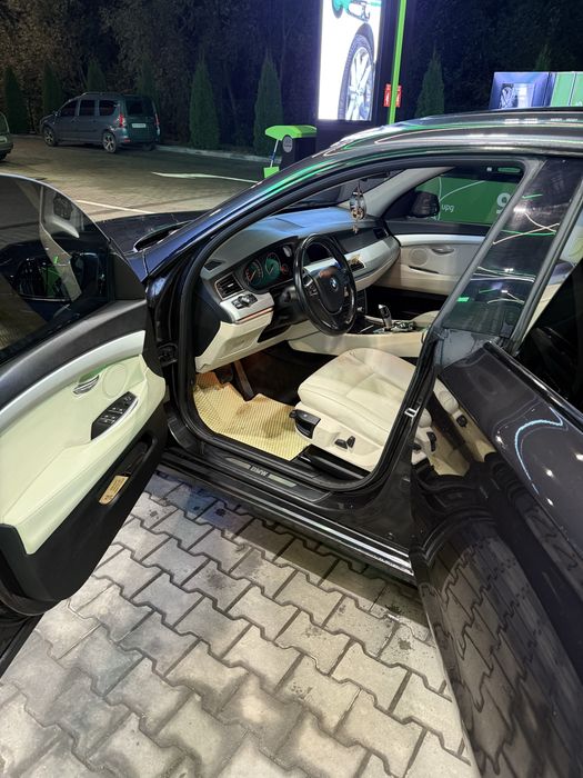 BMW 5 Series GT 2013