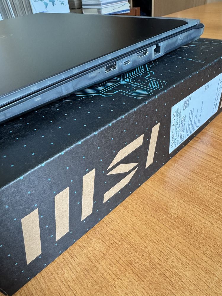 Ноутбук MSI cyborg 15 A12VE RTX4050 i5-12450H 512GB
