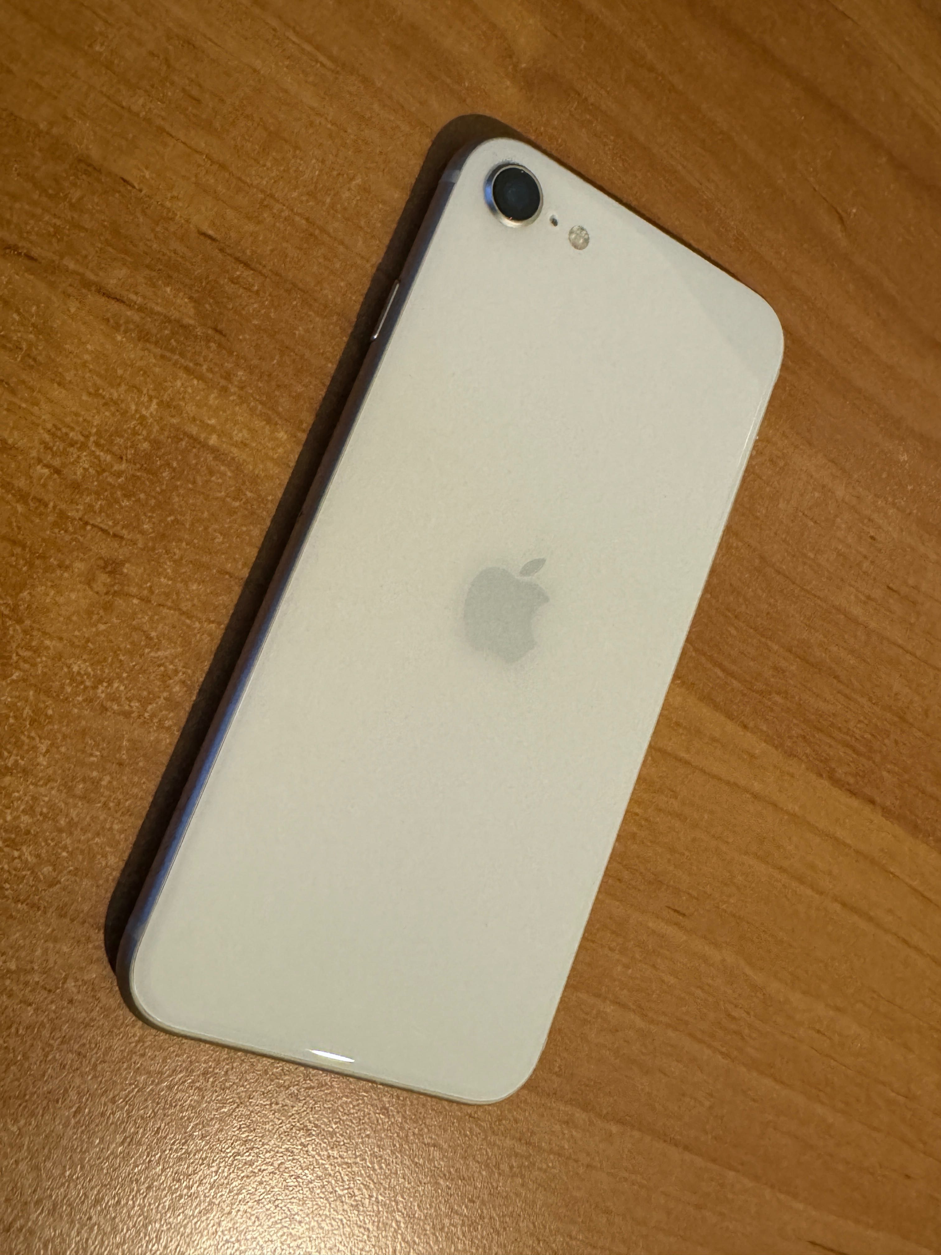 iPhone SE 2022 (128GB) Biały jak nowy z pudełkiem i kablem (A2783)