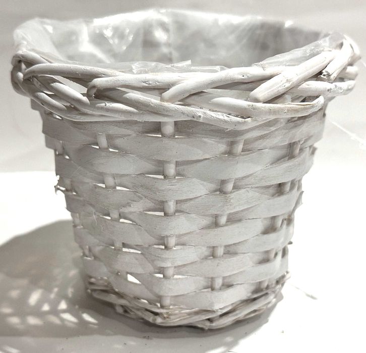 Osłonka rattanowa z folią biała wys. ok 12cm śred, u góry ok. 14cm