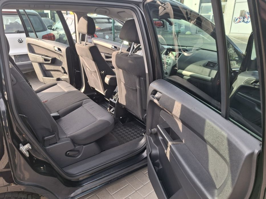Opel zafira 1.8. 7місць