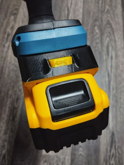 Адаптер перехідник акумулятор DeWALT на інструмент Makita