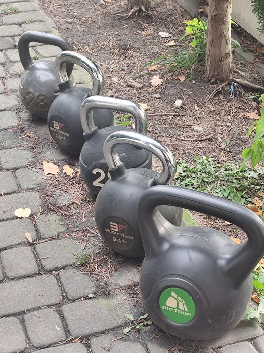 Kettlebell 5 szt. odważników w sumie 126 kg.