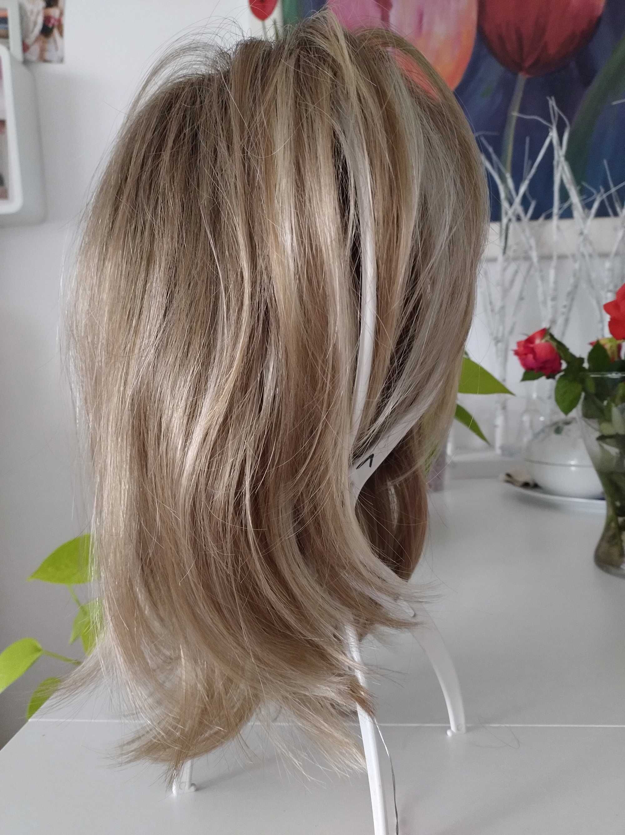 Nowa peruka Ellen Wille, do ramion, blond balejaż
