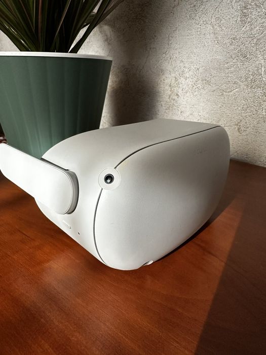 Meta Quest 2 256gb не вмикаються шолом віртуальної реальності.