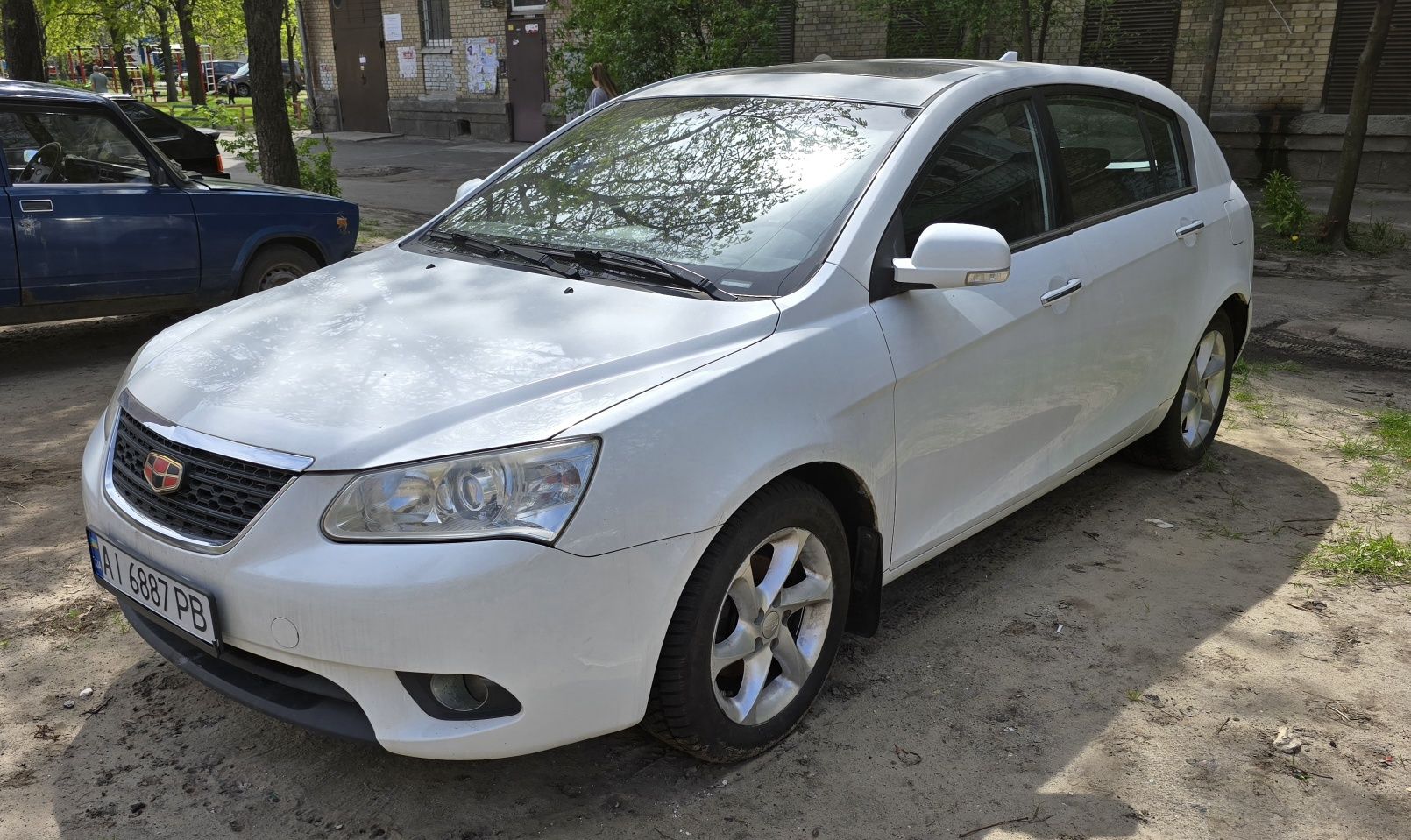 Geely Emgrand EC7 RV