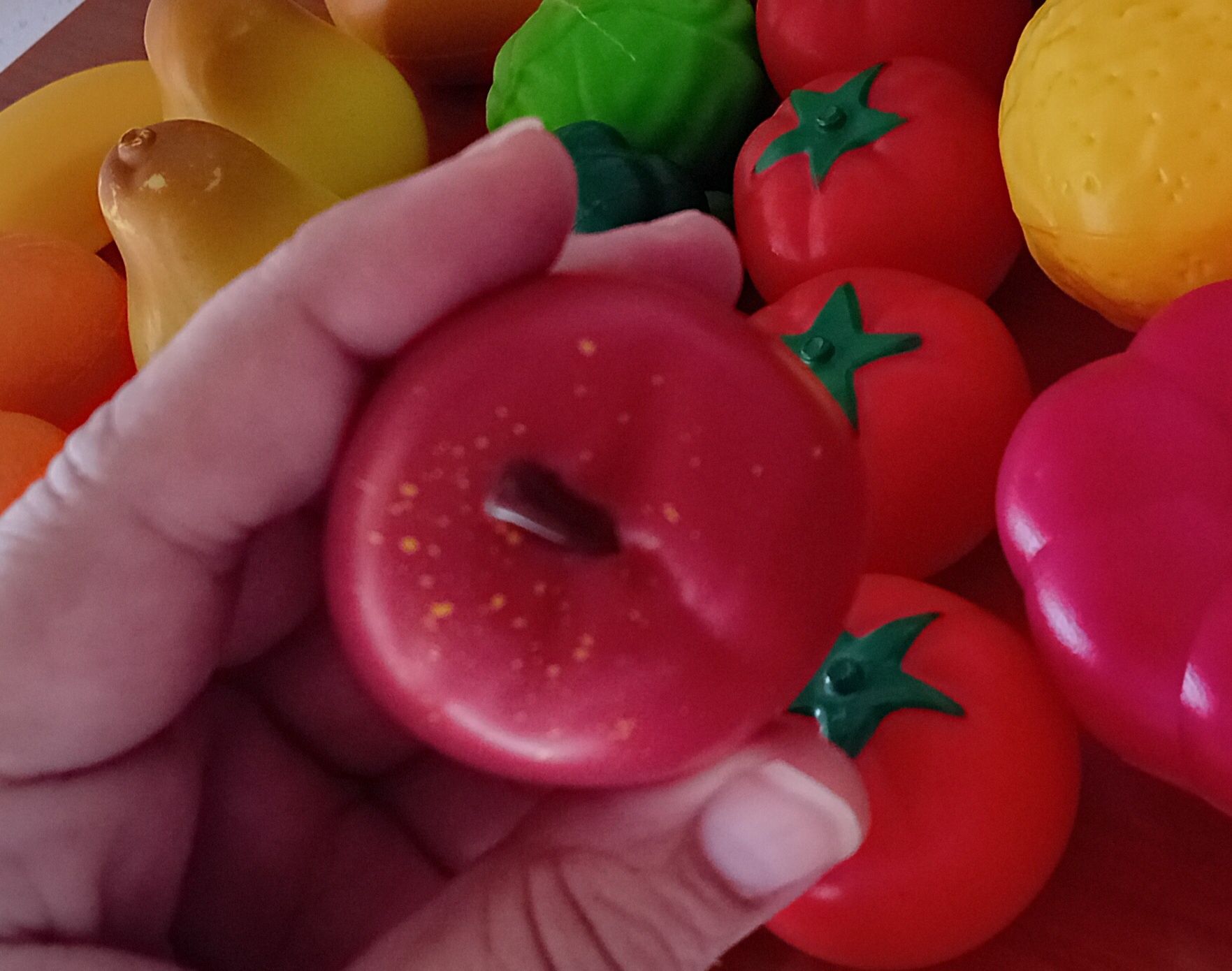 Frutas e legumes de plástico
