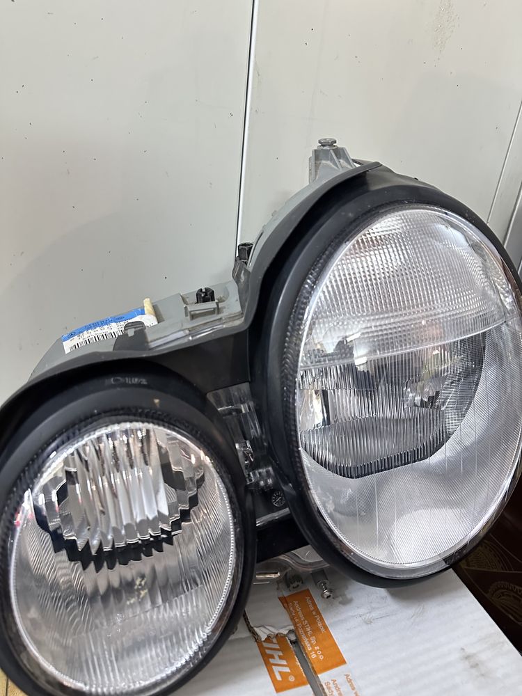 Lampa,Reflektor Mercedes W210e lift .