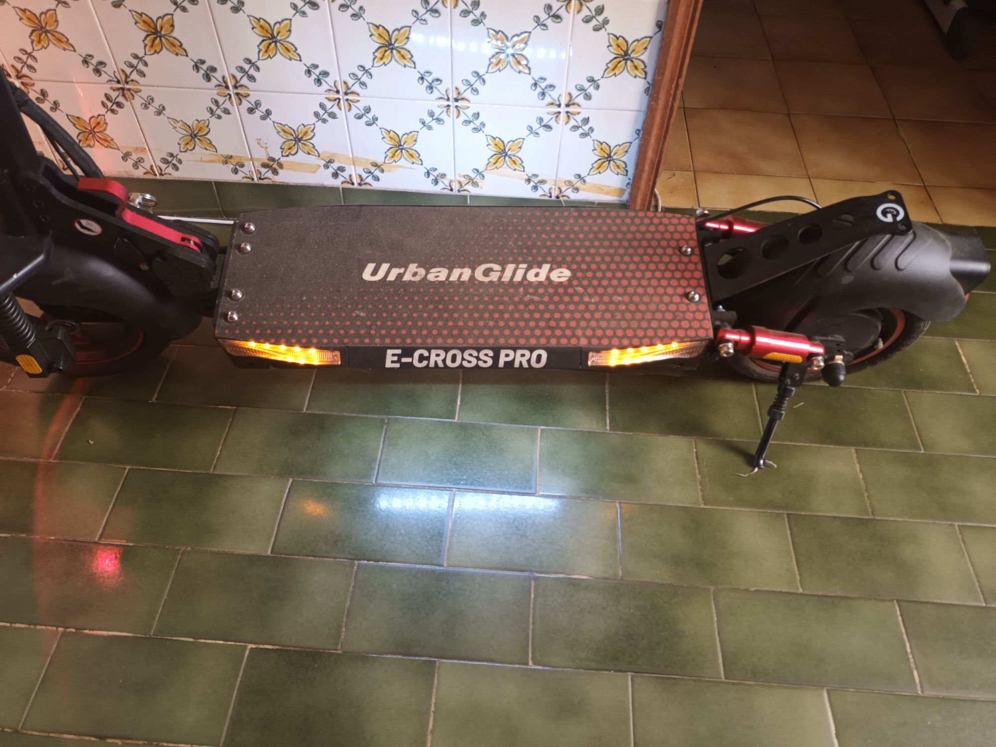 Trotinete urban glide e-cross pro