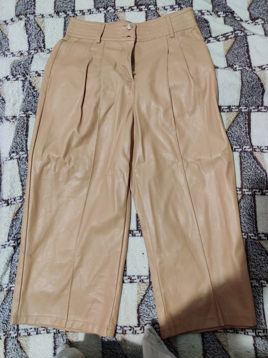Трендові  шкіряні брюки на високій посадці