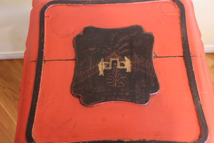 RARA Mesa / Caixa de Enxoval em Laca Vermelha Chinesa XIX