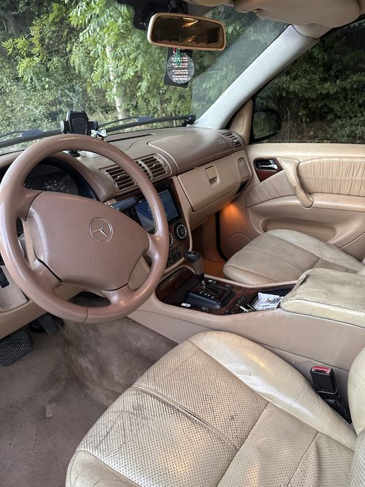 Mersedes Benz-M-Class. 2003