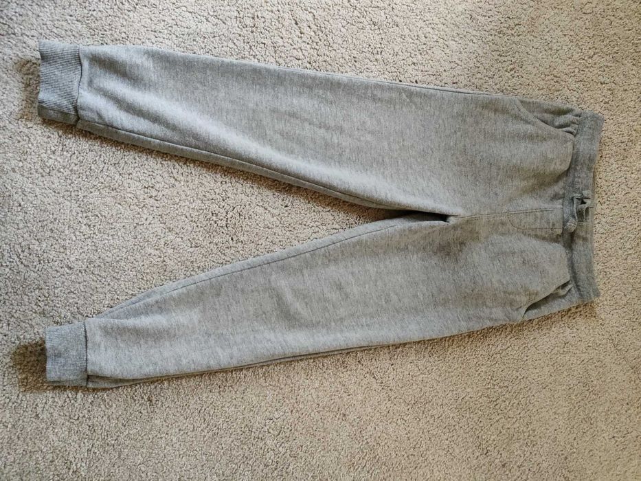 Sprzedam spodnie Sinsay na wzrost 122 cm