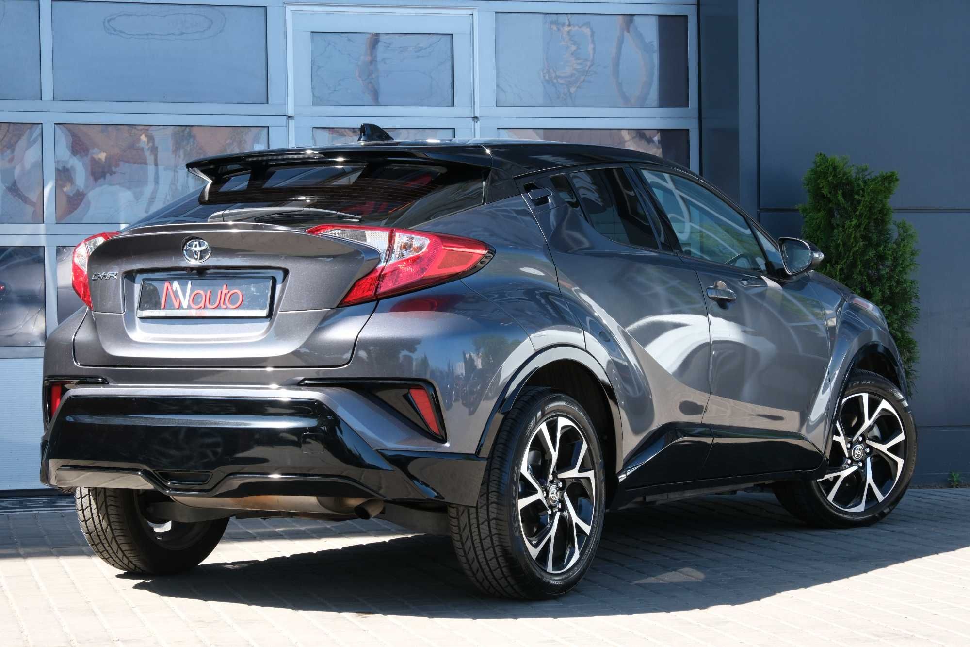 Toyota C-HR Автомобиль