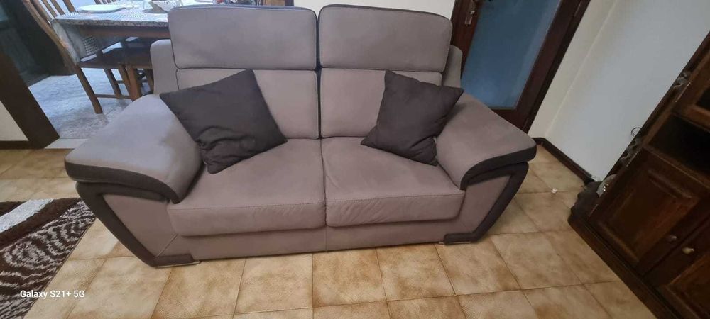 Sofá 2 + Sofá Semi-Novo