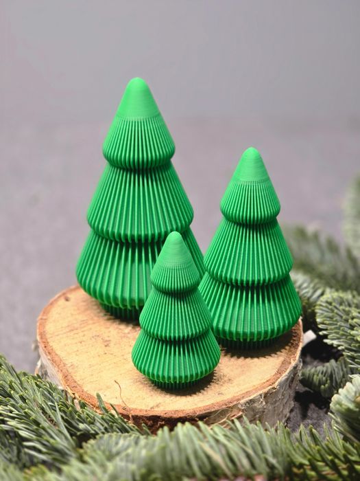 Dekoracyjne choinki w kolorze zielonym 3szt
