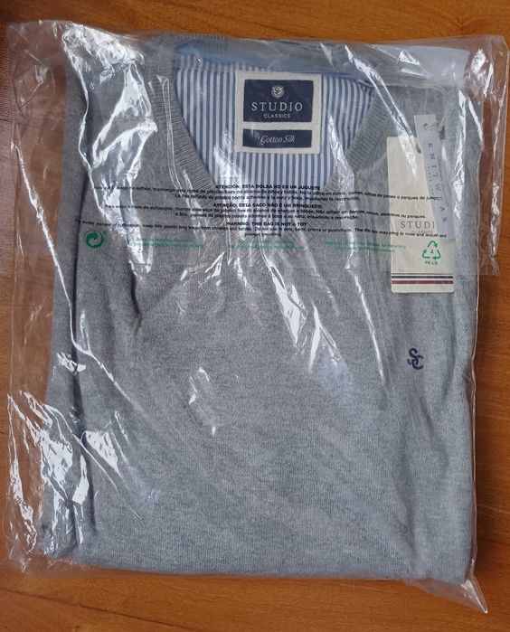 Camisola em lã caxemira -cinza - NOVO