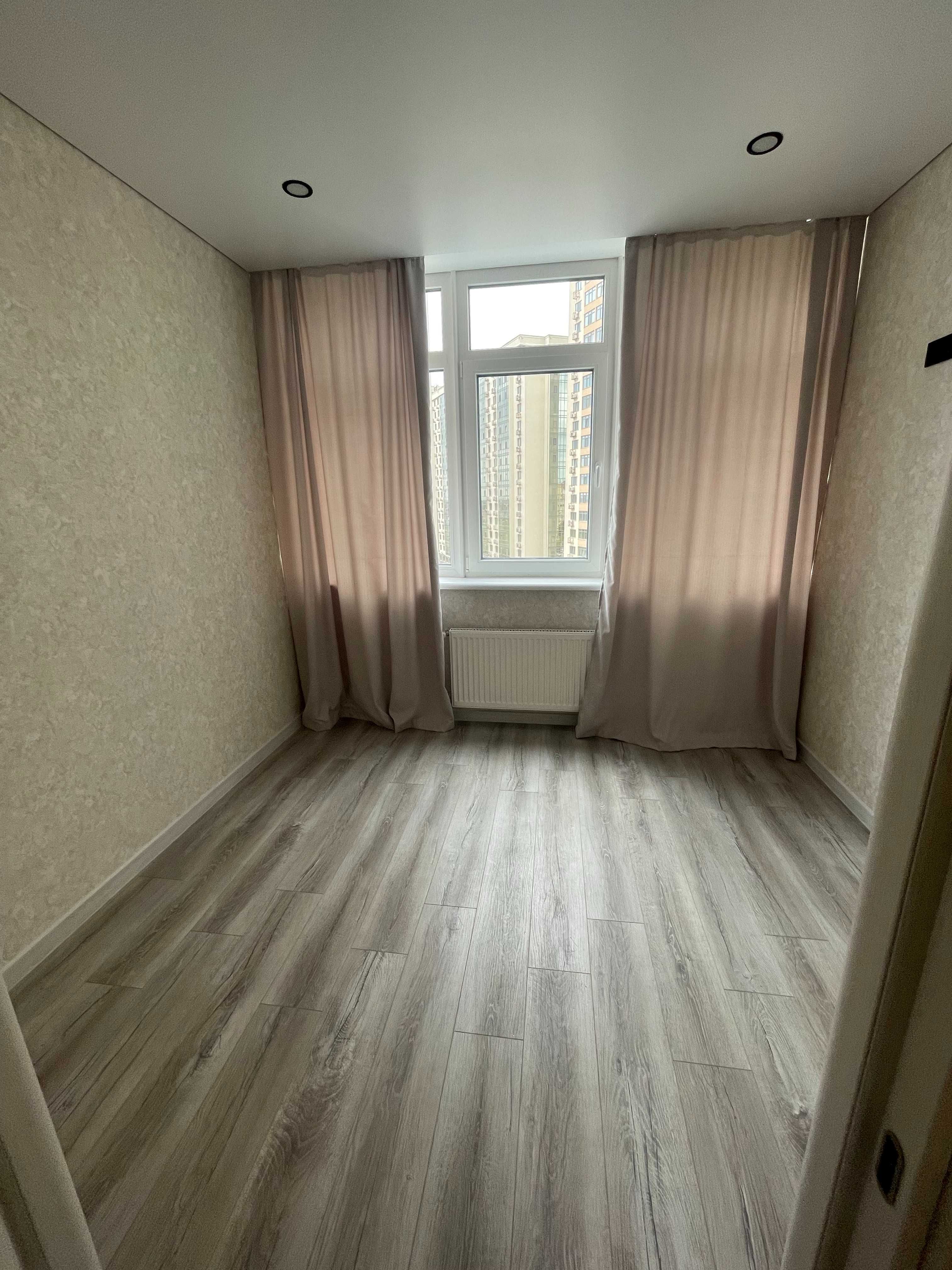 Продам 2 х ком квартиру на Сахарова