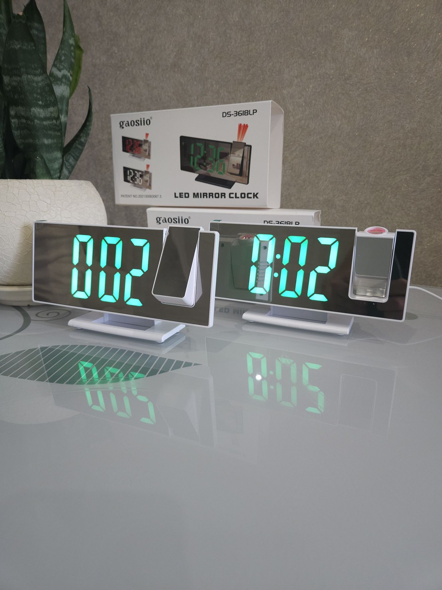 Часы настольные зеркальные DS 3618 проекція годинник