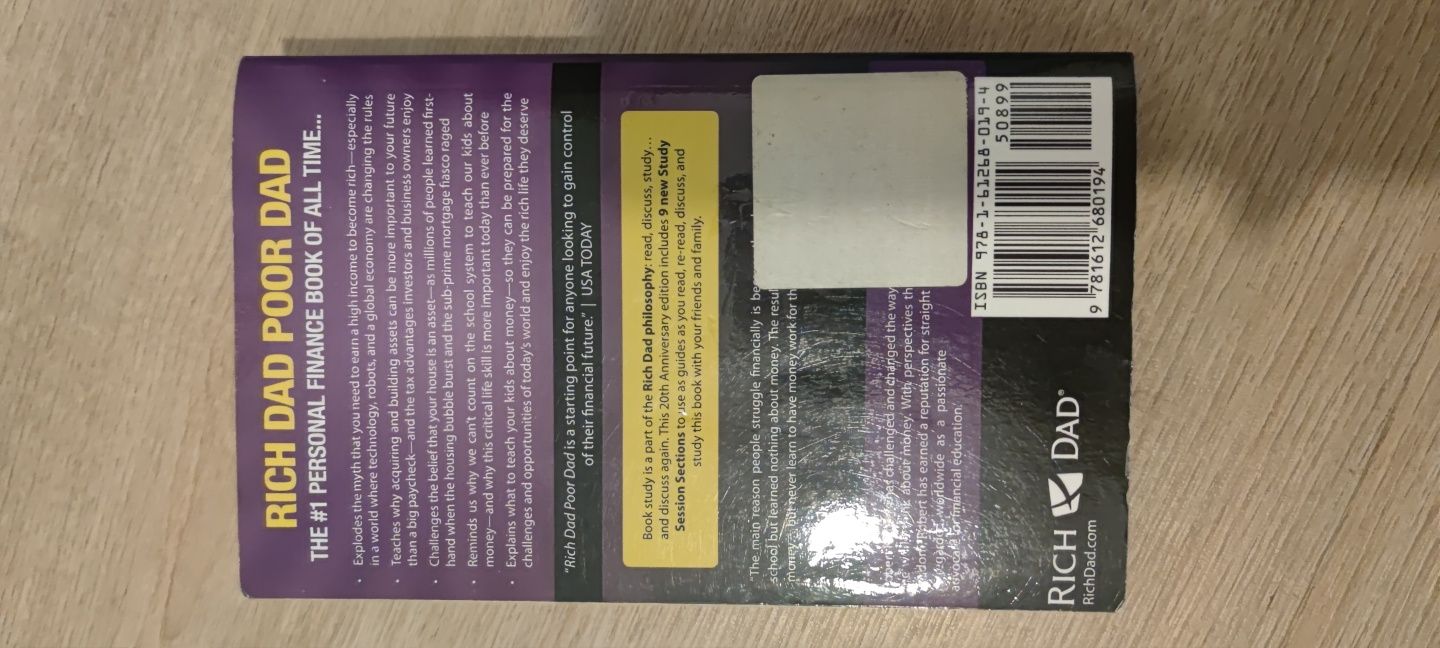 Livro "pai rico, pai pobre"