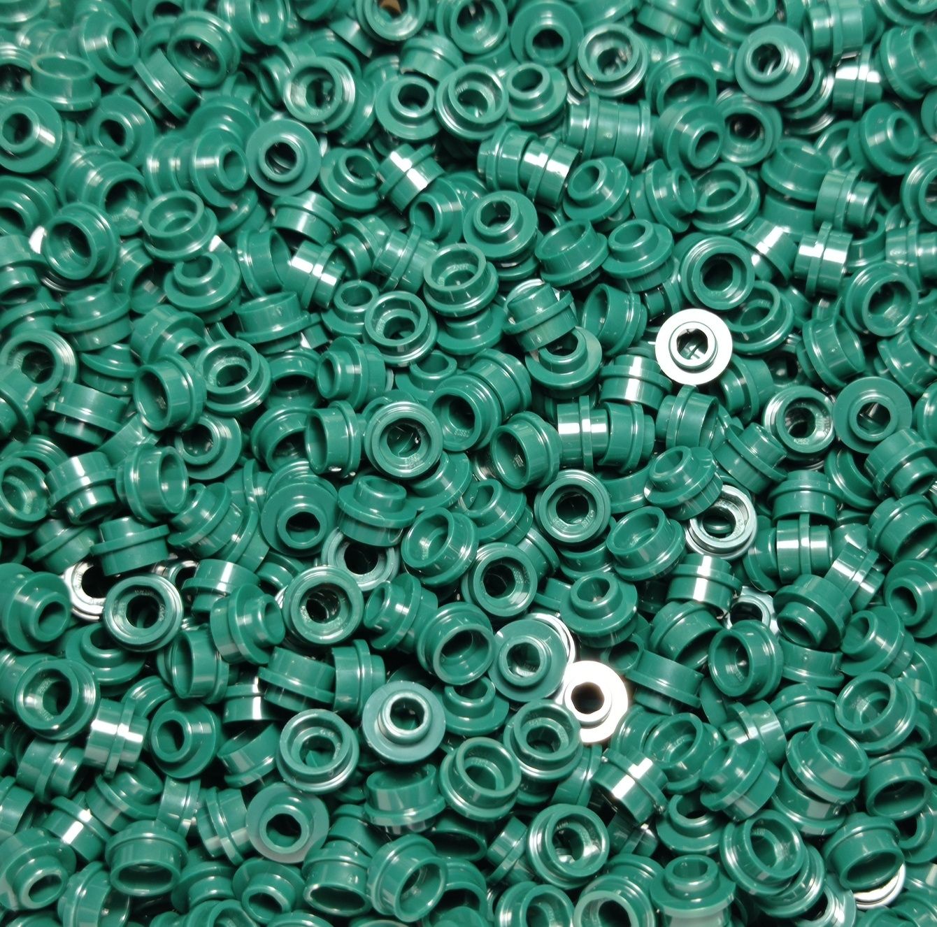 LEGO groszki z dziurką dark green 100szt NOWE