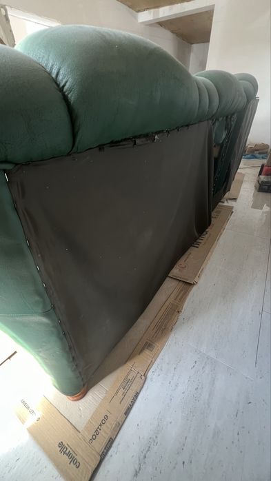 Угловий диван з спальним місцем