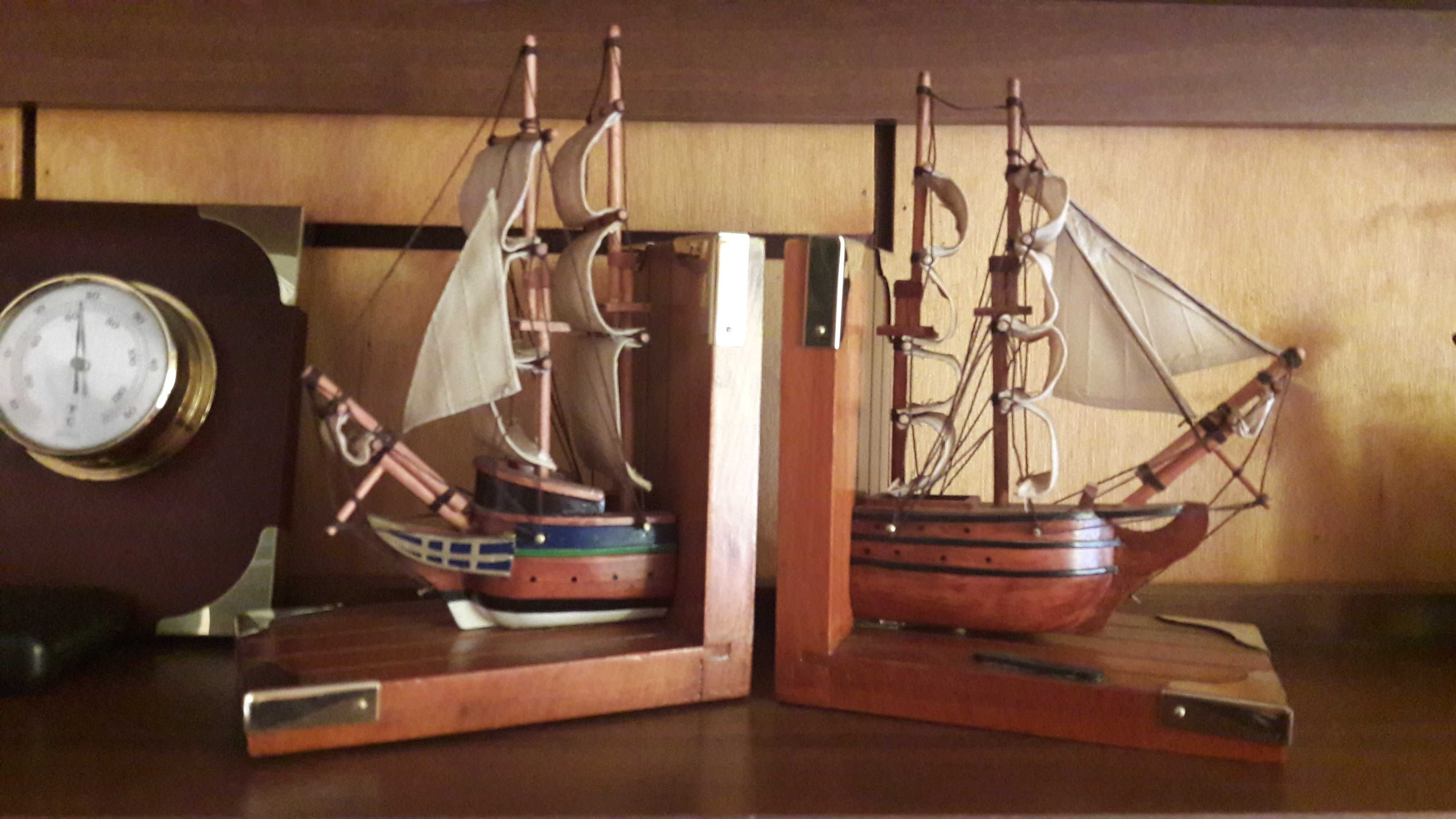 Model jachtu (31x35), zegar z barometrem, marynistyka