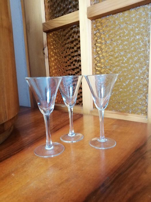 stare kieliszki do likieru PRL 3 szt