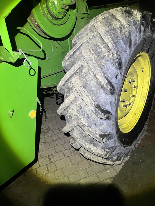 Свіжопривезений комбайн John Deere 1075 ідеал кондиціонер