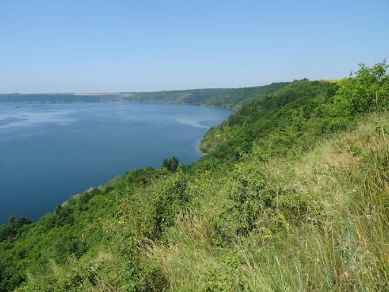 Земельна ділянка на Дністрі, Куражин