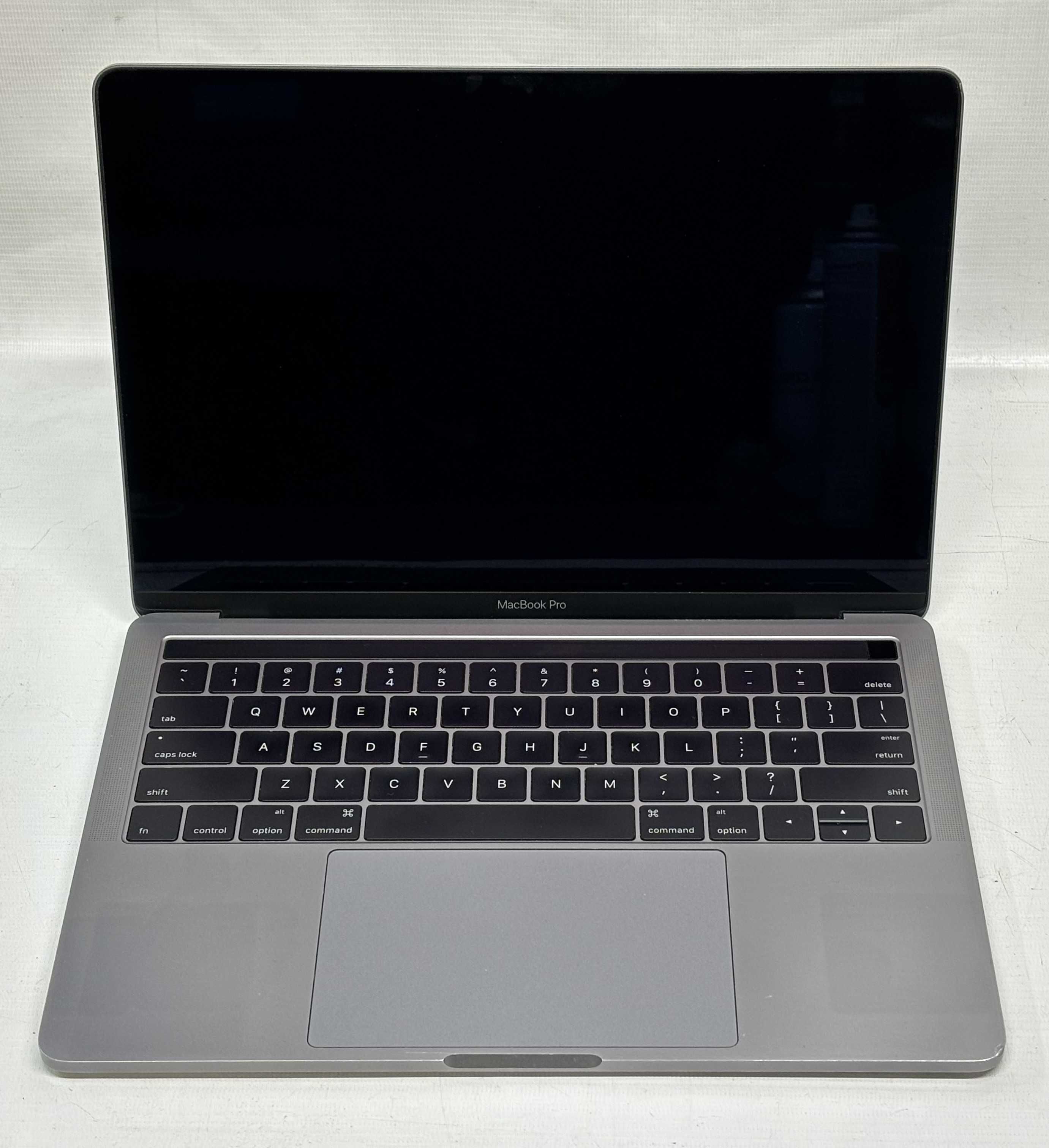 Laptop Apple Macbook Pro 13 A1706 13,3" Intel i7 16 GB/256 GB 33 CYKLE