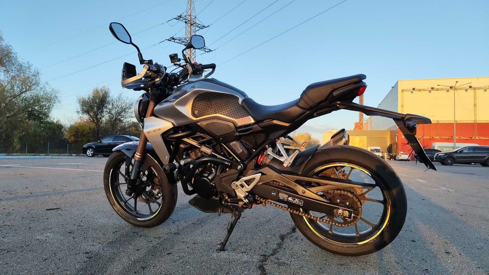 Мотоцикл Honda CB300R для Мото Джимхани